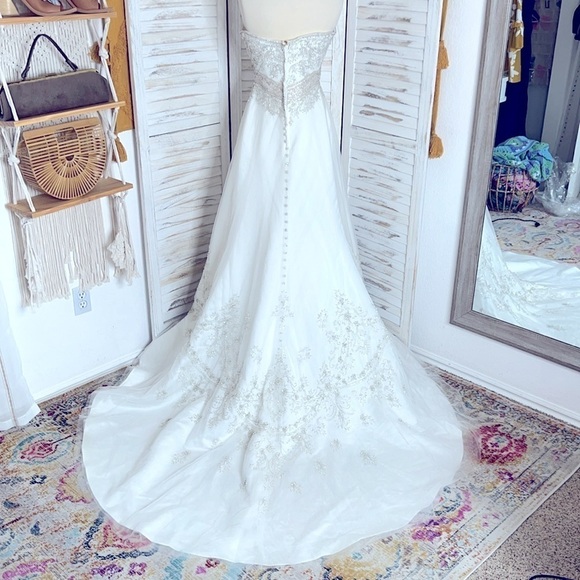 CASABLANCA l Fit and Flare Ivory Champagne Bridal Gown 1936 Style NWT Size 8* - Picture 5 of 12